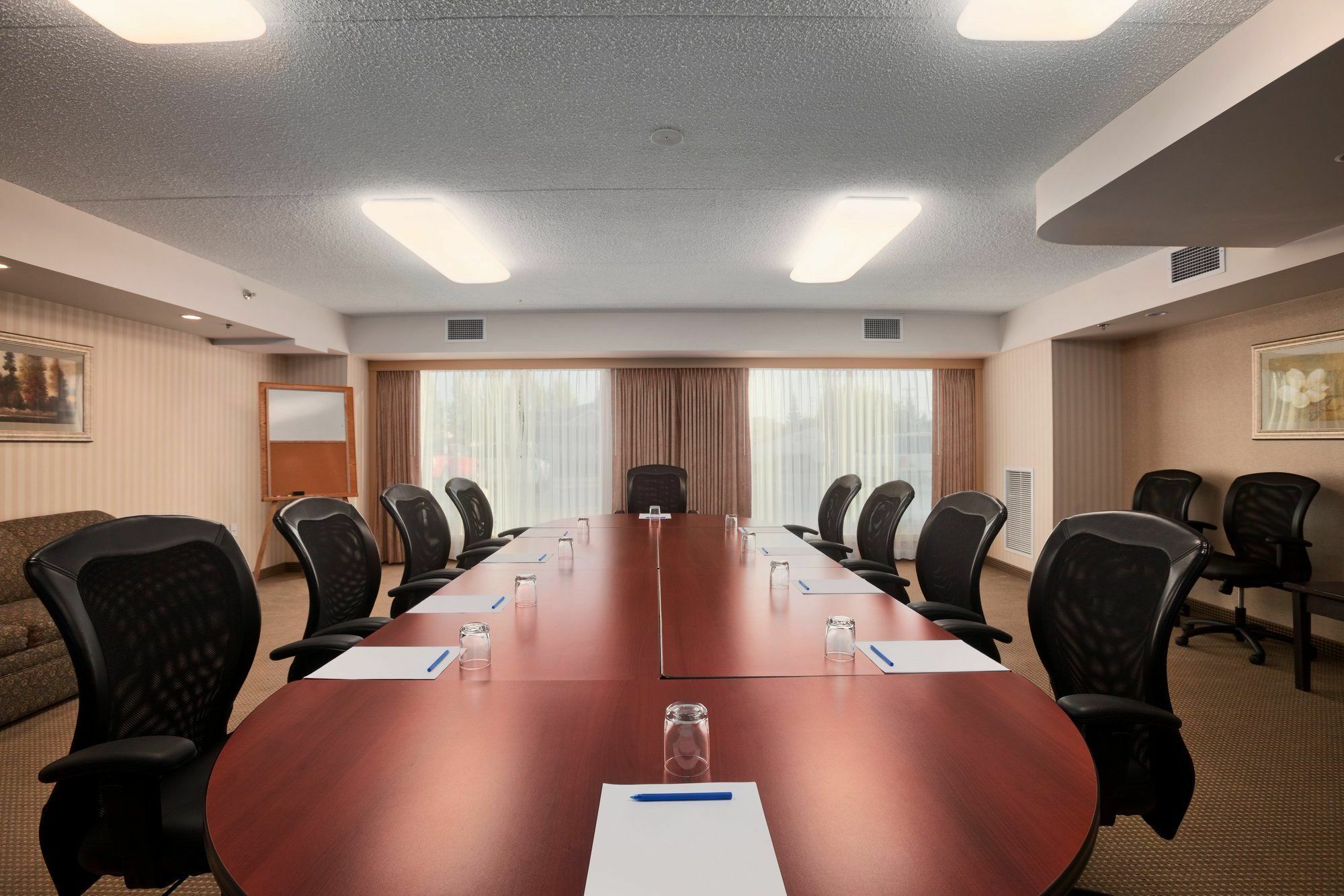 Border Inn & Suites Lloydminster Bagian luar foto