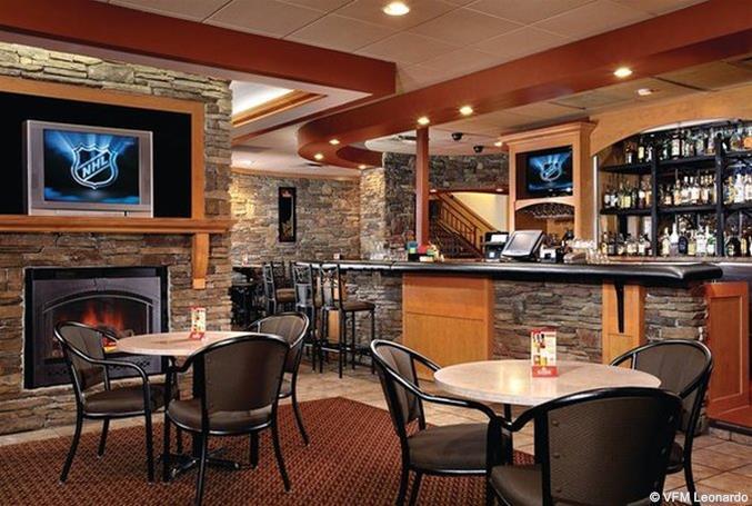Border Inn & Suites Lloydminster Bagian luar foto